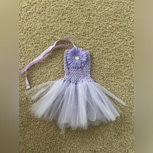 Super cute Dress for baby girl size newborn to 3 months